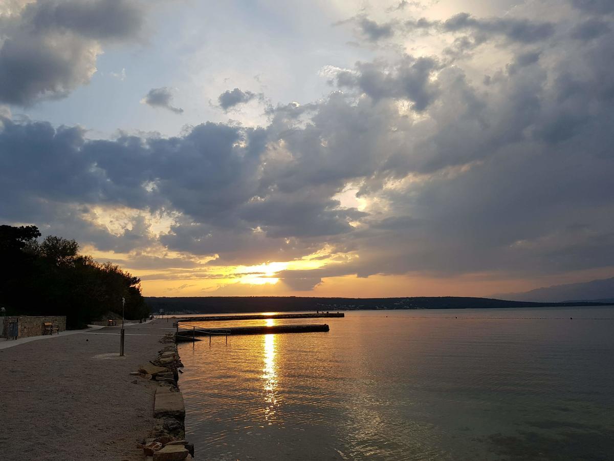 Apartment Larisa Gornji Karin Εξωτερικό φωτογραφία