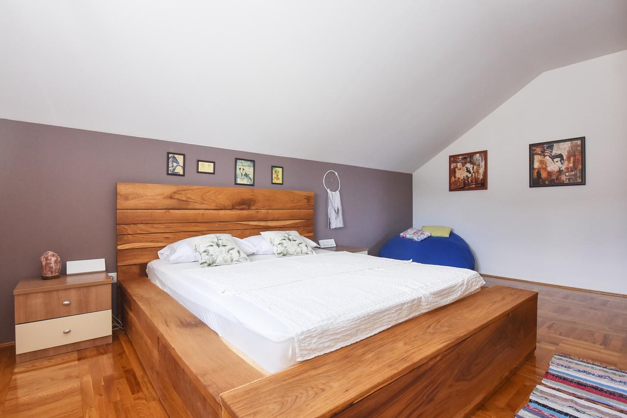 Apartment Larisa Gornji Karin Εξωτερικό φωτογραφία