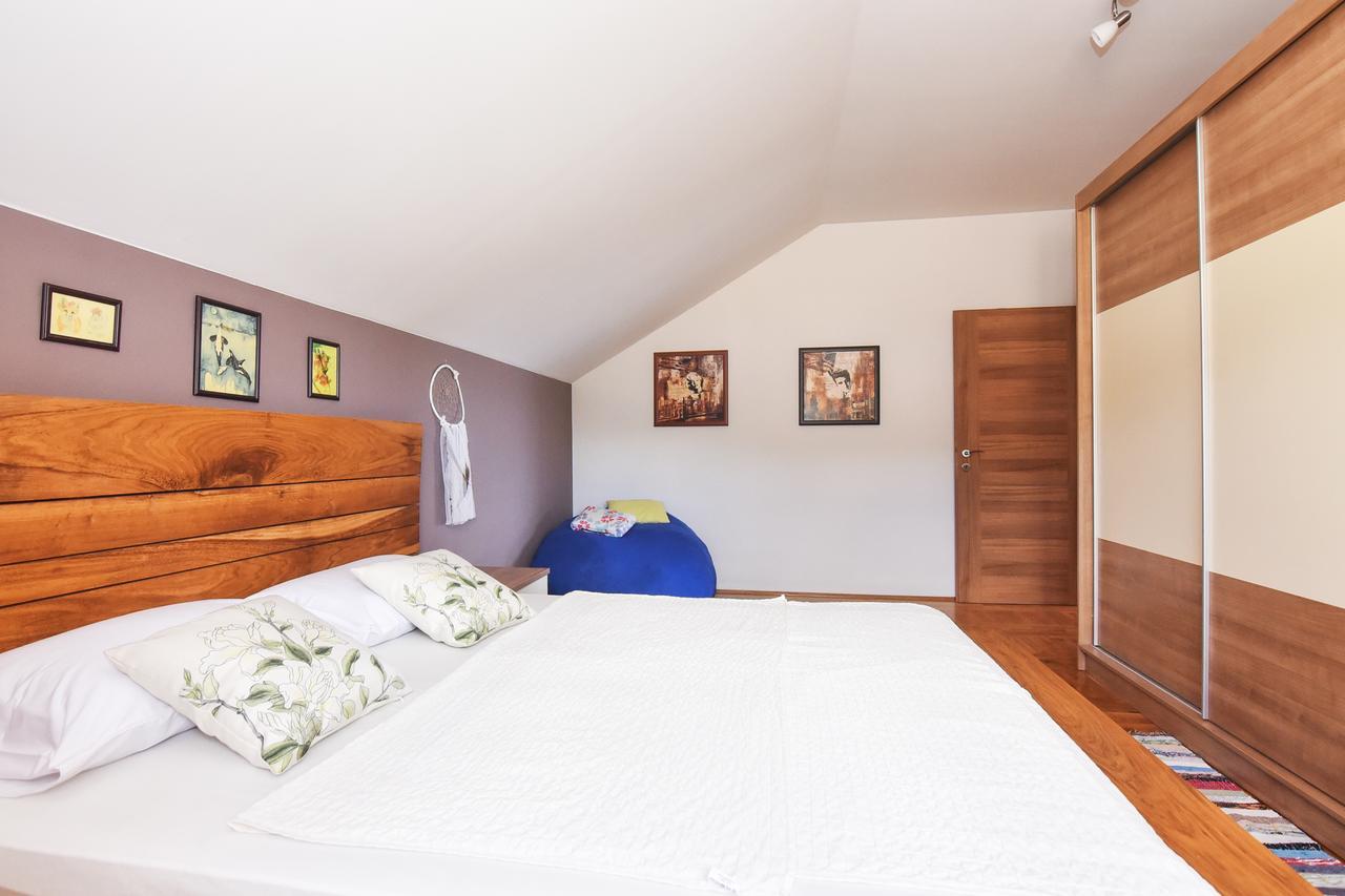 Apartment Larisa Gornji Karin Εξωτερικό φωτογραφία