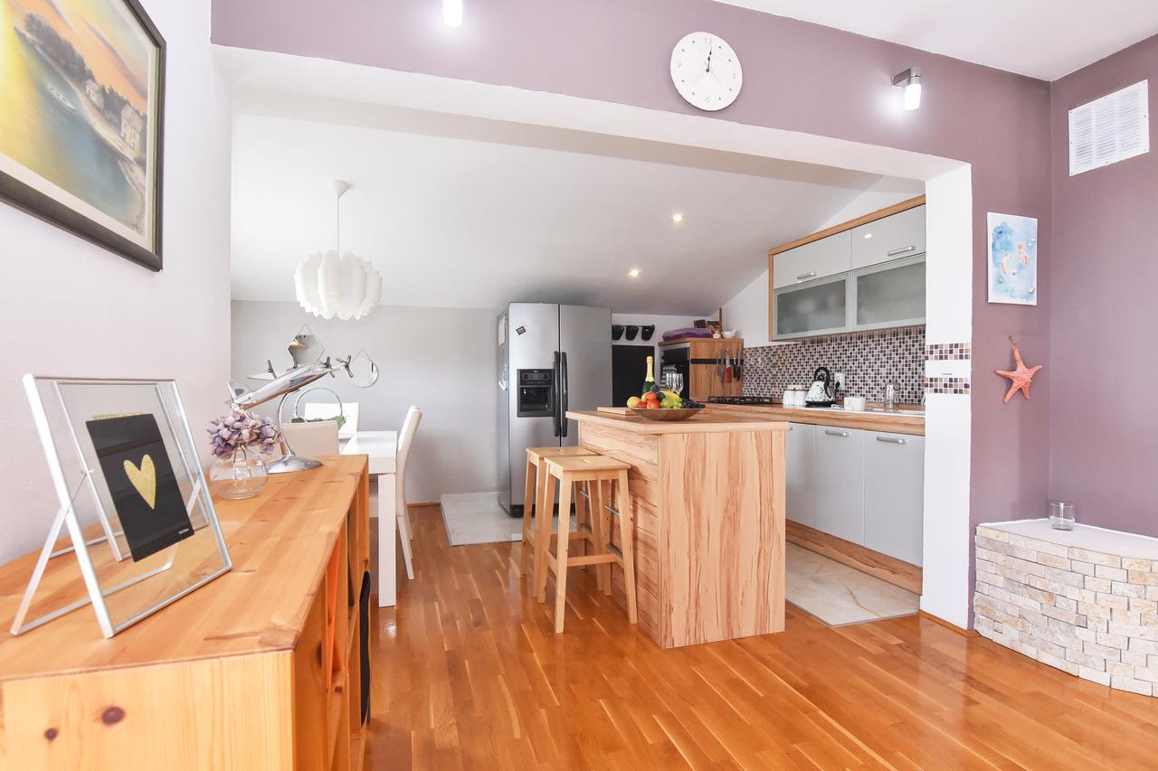 Apartment Larisa Gornji Karin Εξωτερικό φωτογραφία