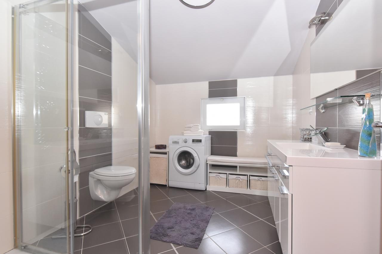 Apartment Larisa Gornji Karin Εξωτερικό φωτογραφία